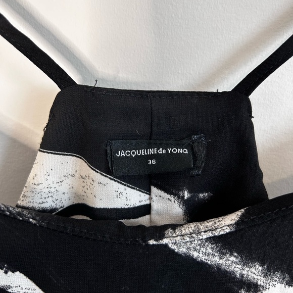 ✨2 for $20✨ Jacqueline de Yong Tank Top Size 36/Small - Picture 7 of 12